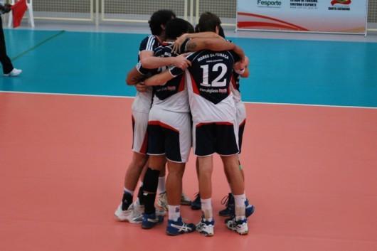 Morro da Fumaça estreia com vitória no vôlei masculino