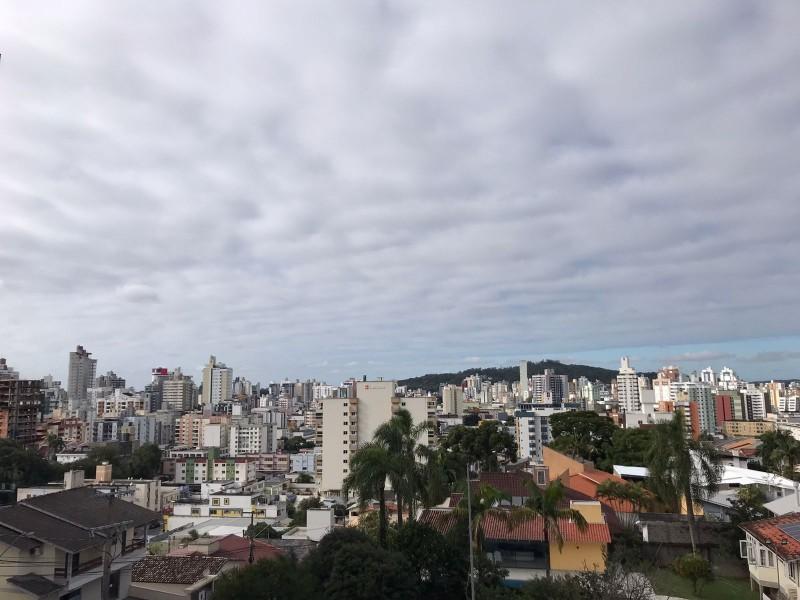 Sol volta a aparecer, mas ainda há previsão de chuva na região carbonífera