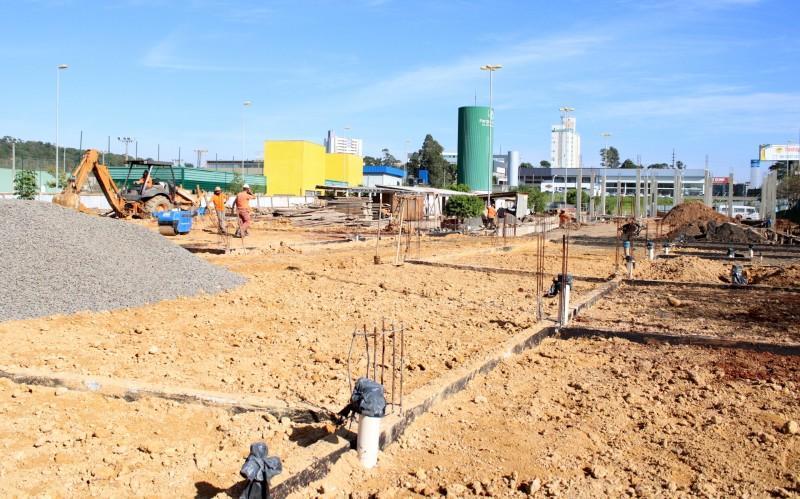 Obras de construção do Centro de Convivência da Terceira Idade avançam em Criciúma