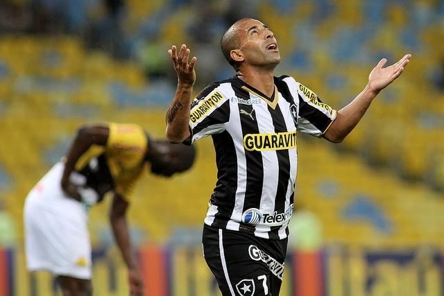 Apagão: Irreconhecível, Criciúma sofre goleada histórica no Maracanã 