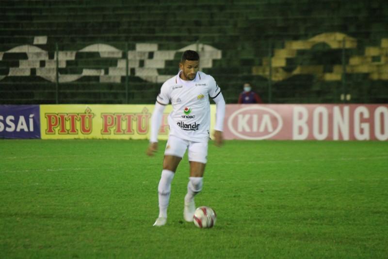 Criciúma vence Ypiranga em Erechim e assume a vice-liderança do grupo B