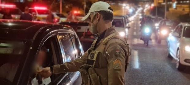 Mais de 30 veículos são flagrados com excesso de velocidade na SC-445