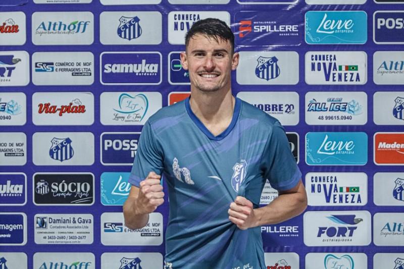 Rafael Fávero retorna ao Caravaggio