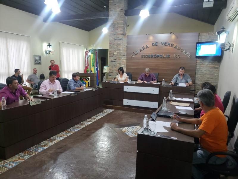 Vereadores de Siderópolis aprovam projeto que cede veículo do município à Polícia Civil
