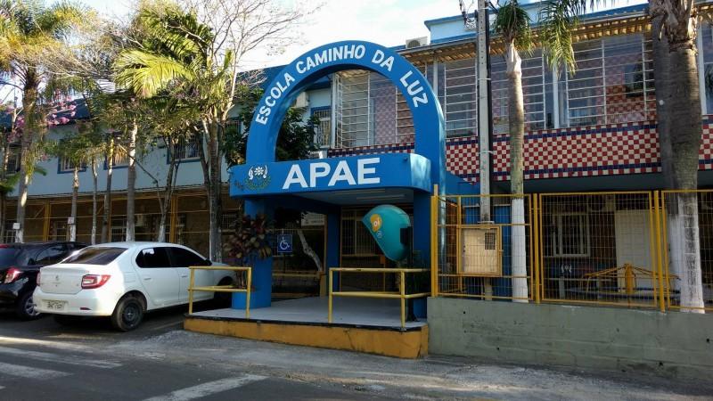 Apae será beneficiada no Futebol Solidário