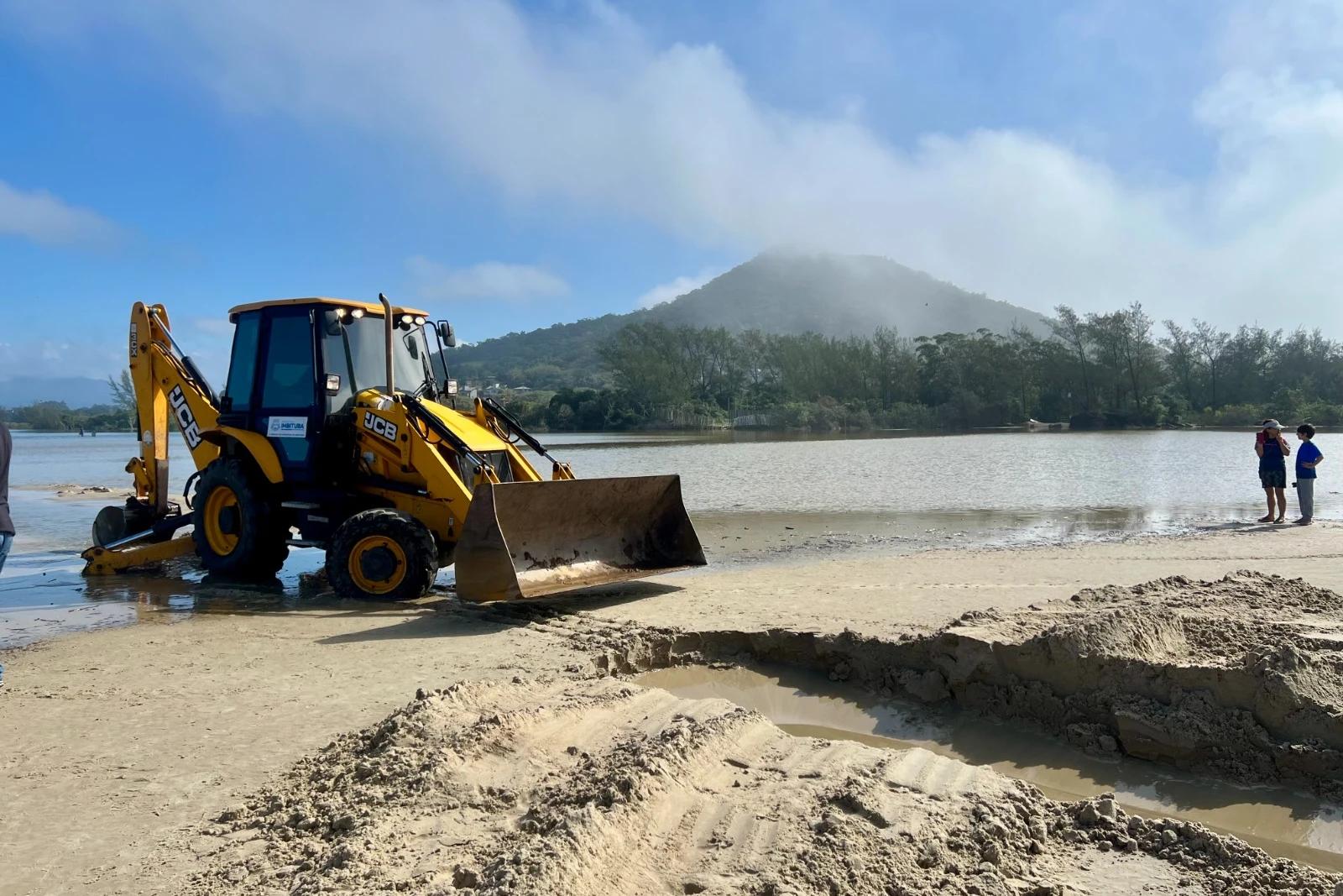 Barra de Ibiraquera é aberta em caráter emergencial