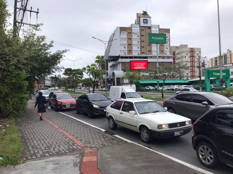  Falta gasolina em postos de combustíveis de Criciúma; há filas em outros estabelecimentos 