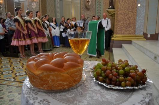 Uva e vinho são motivos de festa em Urussanga