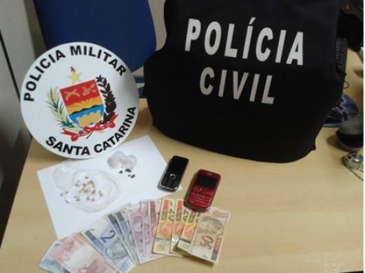 Com 19 anos, jovem é preso por tráfico de drogas 