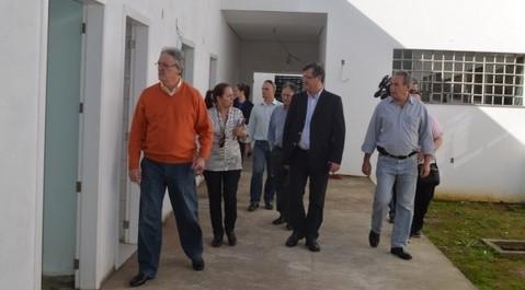 Vereadores desaprovam andamento de obras da Upa da Próspera