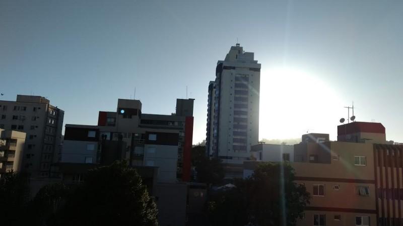O belo amanhecer avisa: vai dar praia!
