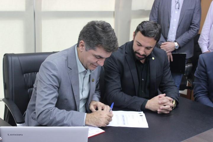 Daniel Freitas visita Criciúma e entrega R$ 2 milhões em recursos para a saúde