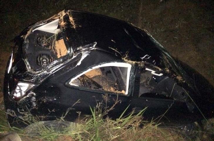 Após capotar, motorista abandona veículo às margens da SC-390