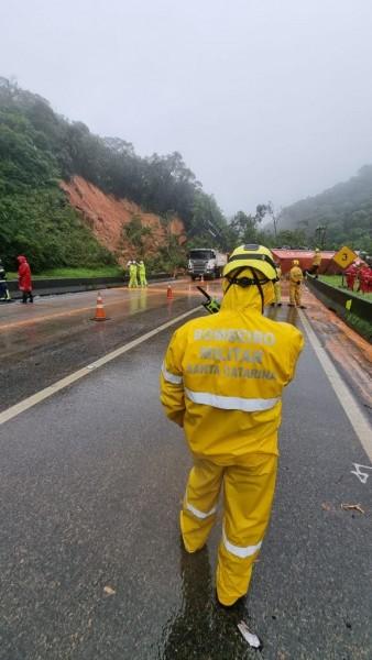 Defesa Civil Nacional alerta para chuvas intensas em Santa Catarina 