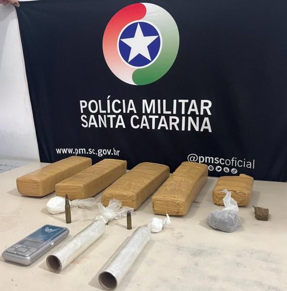 Traficante é preso com mais de três quilos de maconha em Balneário Arroio do Silva