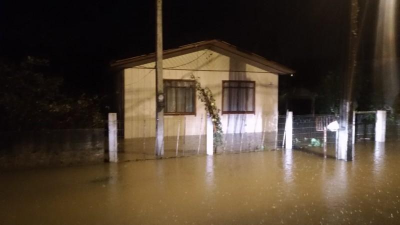Equipe Multi-Institucional arrecada donativos para vítimas de enchente em Praia Grande