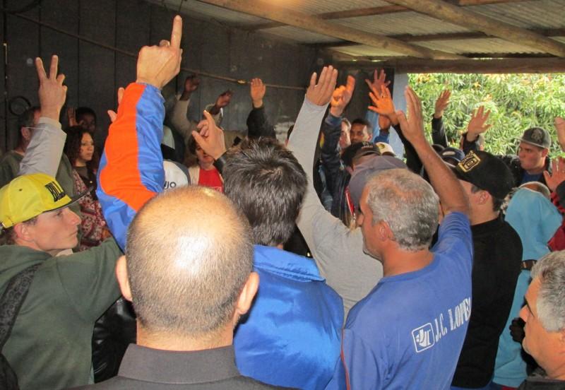 Trabalhadores anunciam fim da greve da Coleta de Lixo