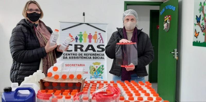 Secretaria de Assistência Social recebe doação de álcool e máscaras do IFC Sombrio