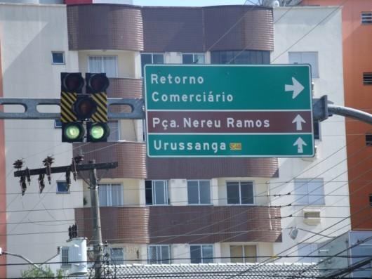 Placas de sinalização serão revitalizadas em Criciúma
