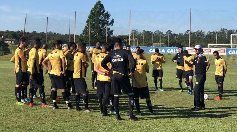 Aniversariante do dia, Tigre treina sob comando de Mazola Júnior