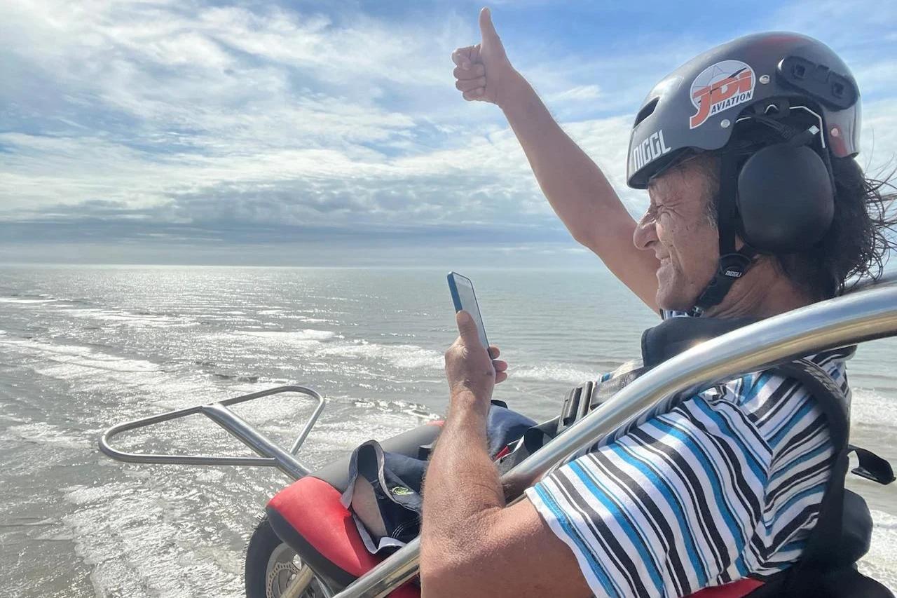 Pessoas com deficiência poderão fazer voos gratuitos de paratrike e balão em Balneário Gaivota