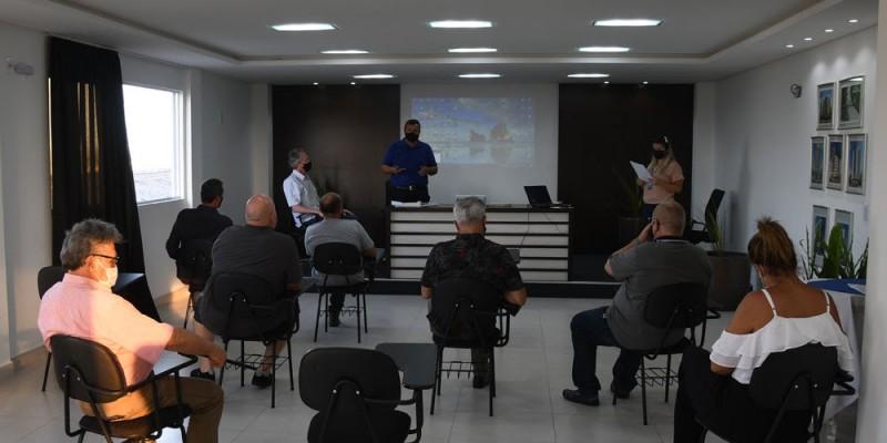 Câmara de Dirigentes Lojistas de Içara elege nova diretoria