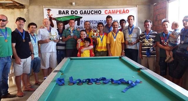 Bar do Gaúcho fica com o título do Municipal de Sinuca de Arroio do Silva 