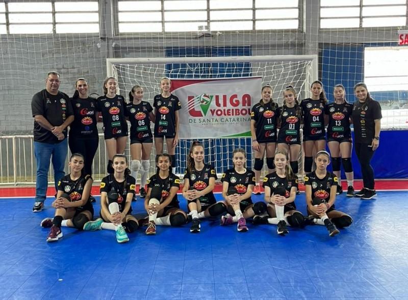 Com atleta destaque, vôlei de Forquilhinha é campeão da Liga Voleibol de SC