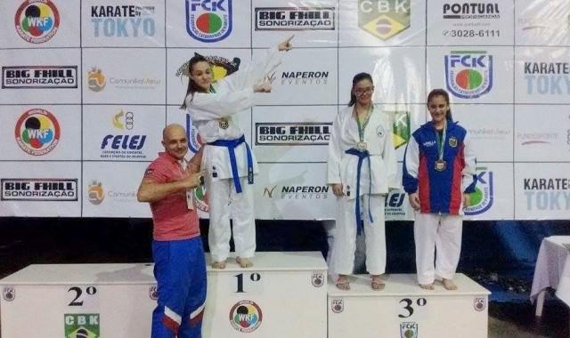 Caratecas içarenses conquistam medalhas no Brasileiro