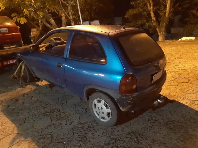 Proprietário de veículo que teria sido utilizado em assaltos é conduzido para a delegacia