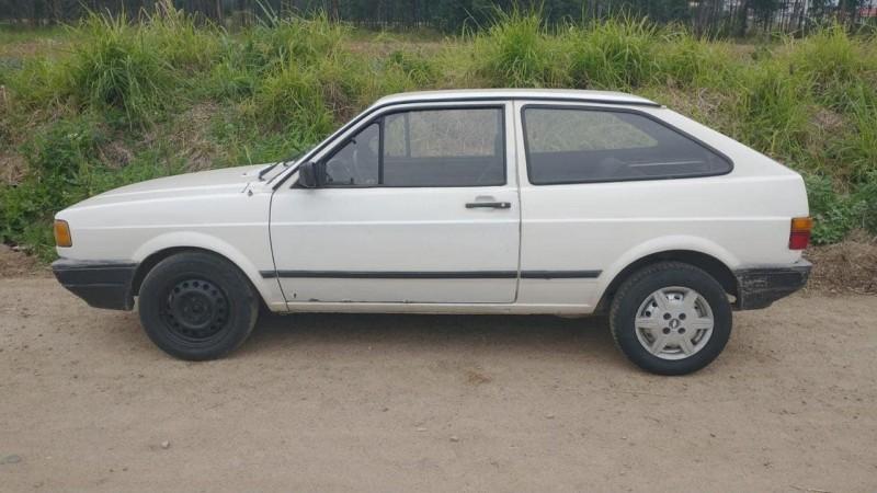 Carro furtado é abandonado e recuperado pela PM em Tubarão 