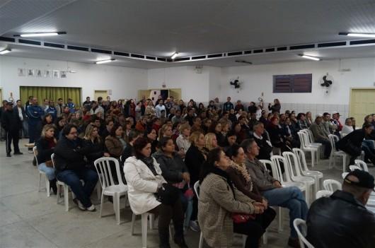Servidores municipais Içara aprovam aumento de 8,5%