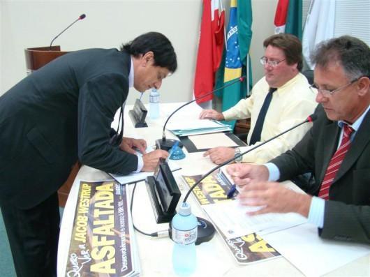 Vereador Hildo Gonçalves é recebido com música gaúcha
