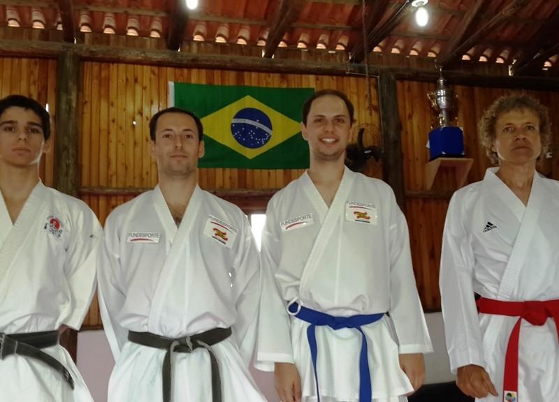 Equipe de caratê de Tubarão participa de Mundial