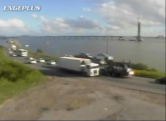 Motoristas enfrentam fila em Laguna