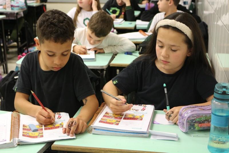 Colégio Satc fomenta autonomia dos alunos para aprendizagem do inglês