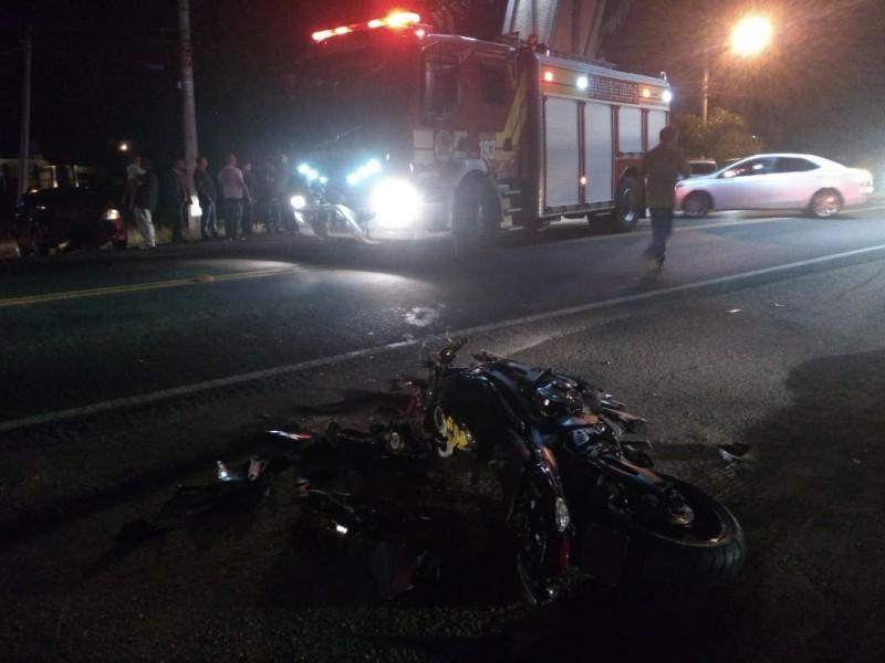  Carro e moto colidem frontalmente na SC-108 e motociclista fica gravemente ferido