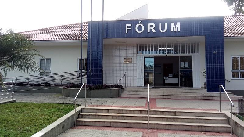 Liminar determina que município de Forquilhinha promova licitação do transporte urbano