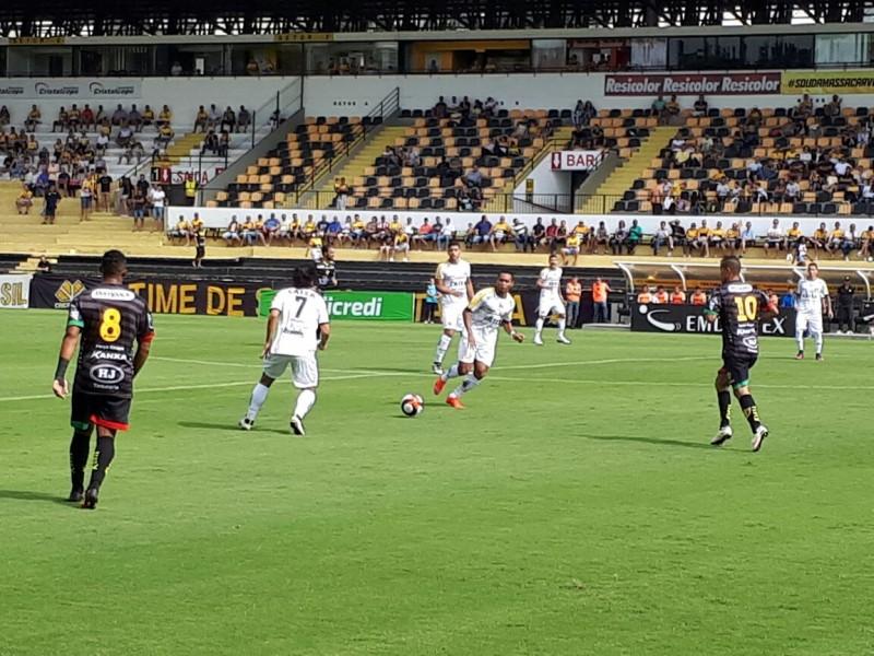 De novo, o Criciúma lamenta os gols tomados