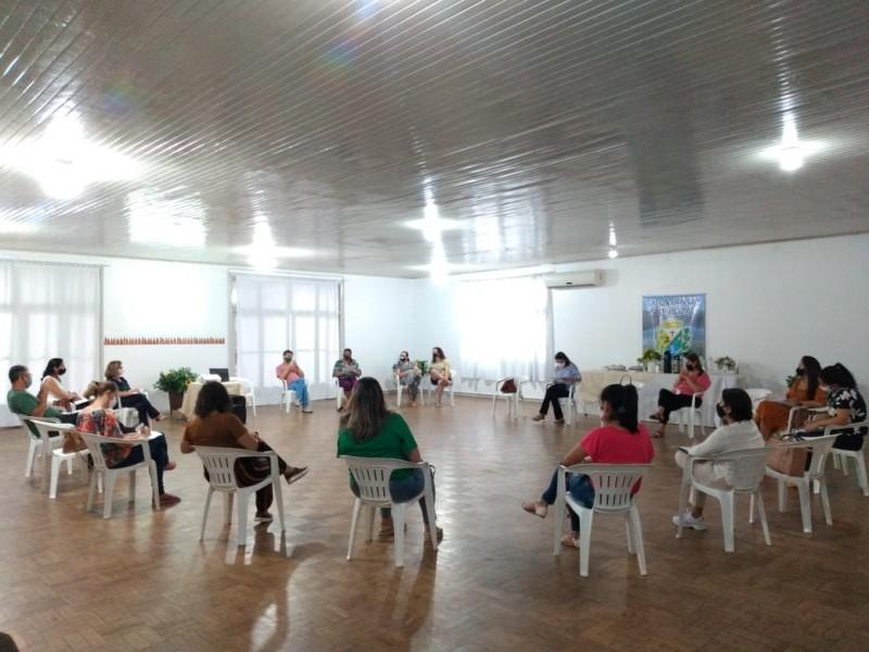 Educação de Siderópolis realiza primeira reunião de planejamento para volta às aulas