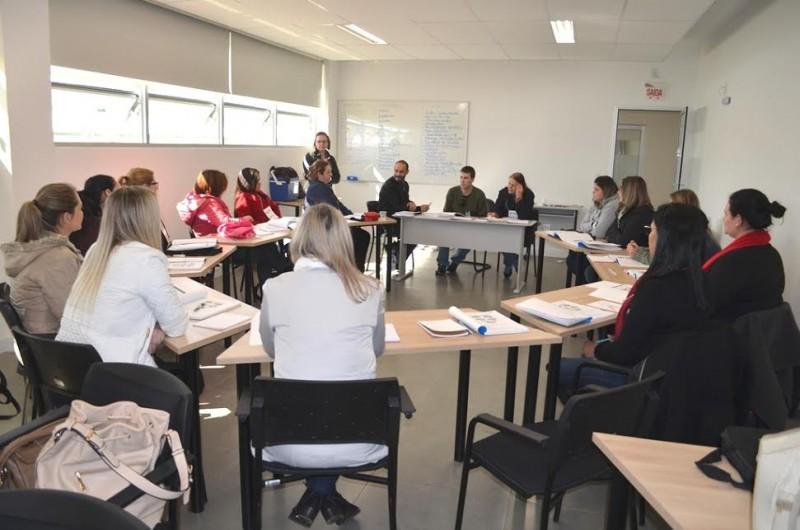 Gerência de Saúde promove capacitação na área de vacina