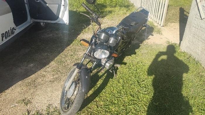 Homem é preso com motocicleta roubada em Criciúma