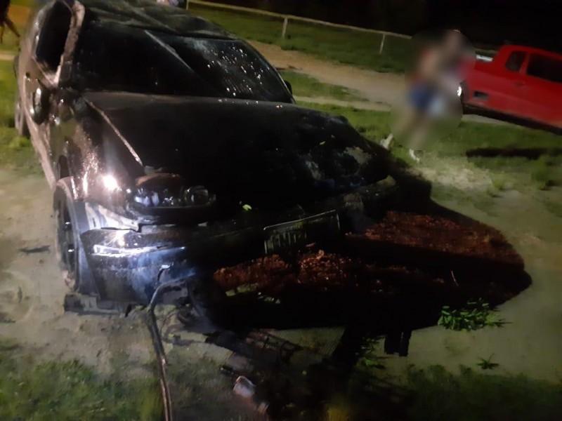 Motorista perde controle da direção e carro cai em ribanceira de 80 metros na SC-443