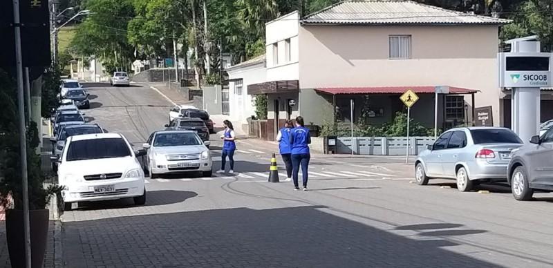 Profissionais da saúde de Nova Veneza orientam sobre as medidas de prevenção ao coronavírus 