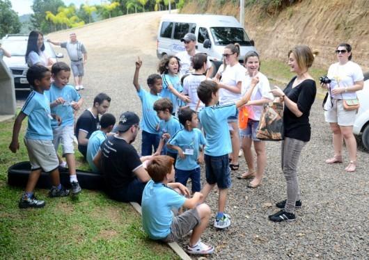 Além de lar, eles também precisam de atenção e carinho