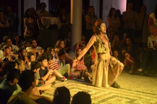 Teatro na linha do Equador
