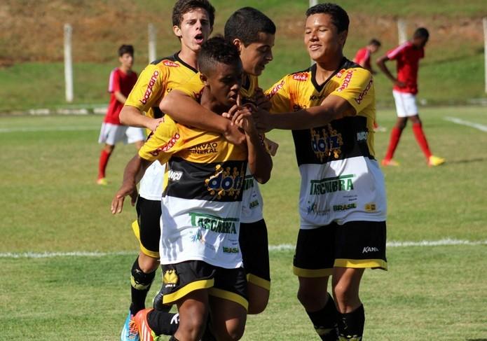 Garotos do sub-17 derrotam Marcílio Dias  