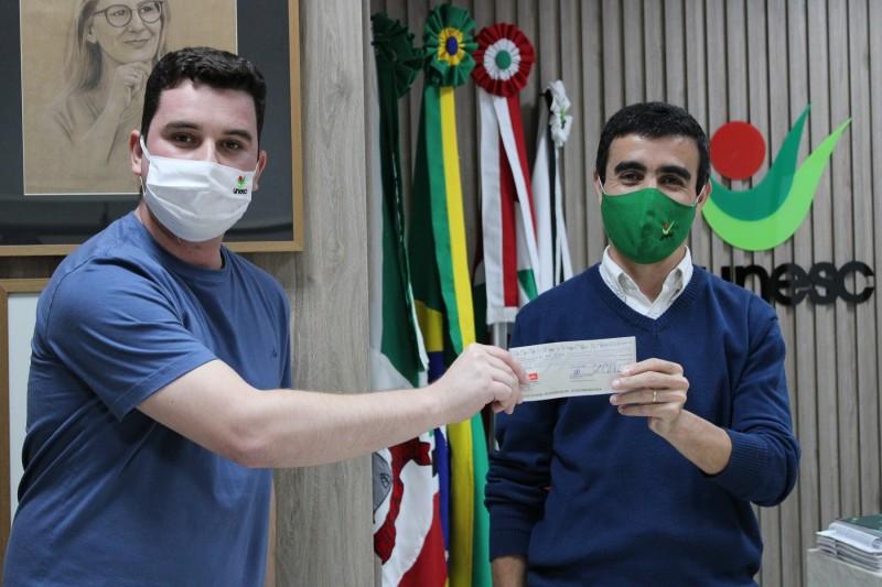 DCE da Unesc destina R$ 20 mil em bolsas de estudos aos estudantes 