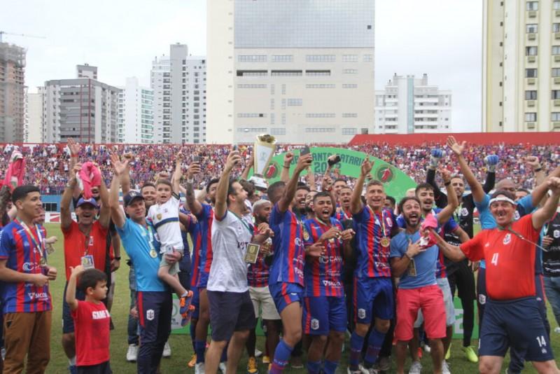 Marcílio Dias vence o Hercílio Luz e levanta a taça da Copa Santa Catarina