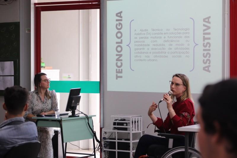 Professoras da Unesc abordam tecnologia assistiva e acessibilidade na Semana de Ciência e Tecnologia
